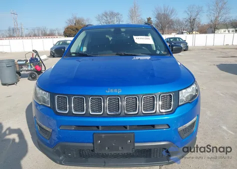 2018 Jeep Compass Sport Fwd z USA, uszkodzony, nr VIN 3C4NJCAB0JT286361